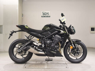 2025 Triumph Street Triple, чёрный, 1120000 рублей, вид 1