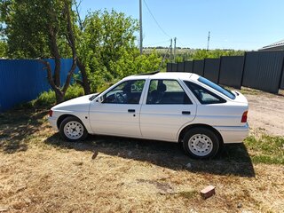 1991 Ford Escort V, белый, 207000 рублей, вид 4
