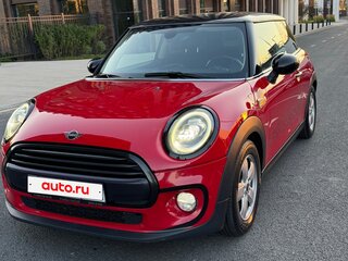 2018 Mini Hatch Cooper III (F55/F56), красный, 1700000 рублей, вид 2