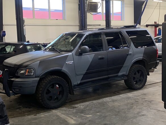 1998 Ford Expedition I, чёрный, 2000000 рублей - вид 5