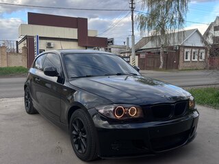 2011 BMW 1 серии 116i I (E81/E82/E87/E88) Рестайлинг, чёрный, 670000 рублей, вид 4