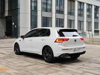 2023 Volkswagen Golf VIII, белый, 2370000 рублей, вид 2