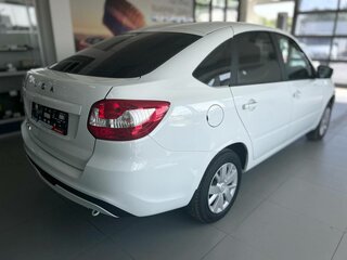 2026 Lada (ВАЗ) Granta I Рестайлинг, белый, 1131000 рублей, вид 2