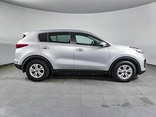 2018 Kia Sportage IV, серебристый, 1575000 рублей, вид 5