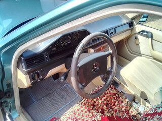 1988 Mercedes-Benz W124 230, зелёный, 850000 рублей, вид 4