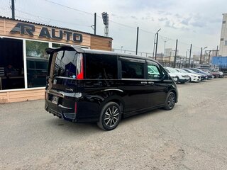 2017 Honda Stepwgn V Рестайлинг, чёрный, 1849000 рублей, вид 5