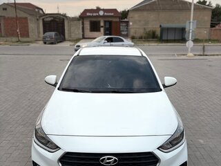 2018 Hyundai Solaris II, белый, 720000 рублей, вид 3