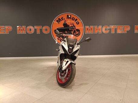 2024 Suzuki GSX-8R, серый, 1125000 рублей, вид 3