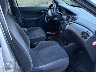 2004 Ford Focus I Рестайлинг, серебристый, 180000 рублей, вид 5