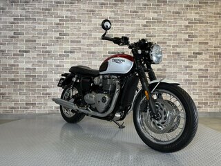 2020 Triumph Bonneville T120, белый, 976000 рублей, вид 4