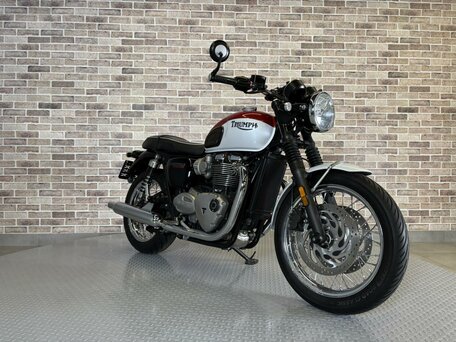 2020 Triumph Bonneville T120, белый, 976000 рублей, вид 4
