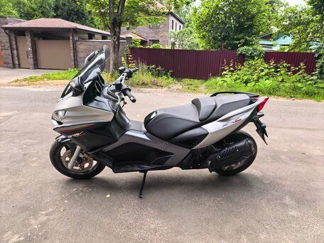 2017 Aprilia SRV 850, серебристый, 625000 рублей, вид 3