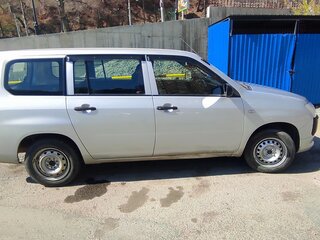 2016 Toyota Succeed I Рестайлинг, серебристый, 850000 рублей, вид 2