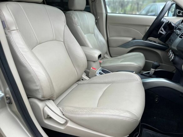 2008 Mitsubishi Outlander II, бежевый - вид 21