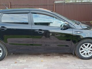 2016 Kia Rio III Рестайлинг, чёрный, 1050000 рублей, вид 4