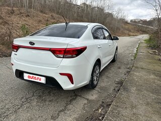 2019 Kia Rio IV, белый, 950000 рублей, вид 3