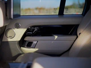 2019 Land Rover Range Rover IV Рестайлинг, пурпурный, 6400000 рублей, вид 4