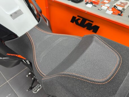 2025 KTM 1390 Super Adventure S Evo, чёрный, 2770000 рублей, вид 3