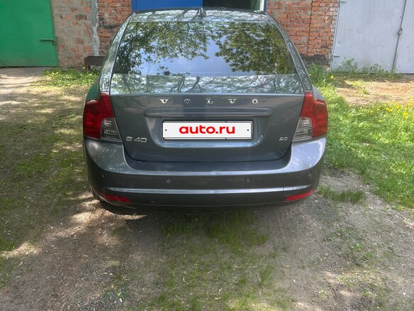 2011 Volvo S40 II Рестайлинг, серый, 670000 рублей - вид 3