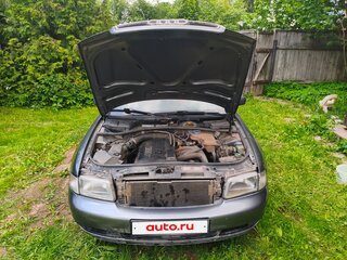 1997 Audi A4 I (B5), серый, 460000 рублей, вид 4