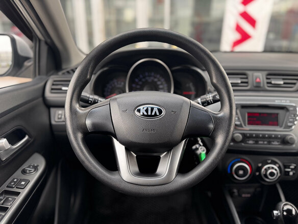 2014 Kia Rio 6-speed III, серый - вид 10