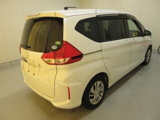 2019 Honda Freed II, белый, 1212000 рублей, вид 3
