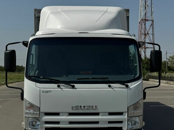 2013 Isuzu Elf (N-series), белый, 3750000 рублей