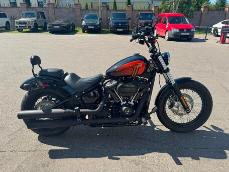 2021 Harley-Davidson Street Bob, чёрный, 1300000 рублей, вид 2