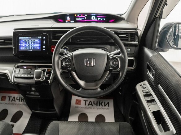 2017 Honda Stepwgn Spada V Рестайлинг, зелёный - вид 9
