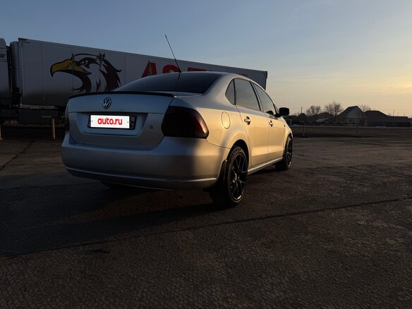2011 Volkswagen Polo V, серебристый, 719000 рублей - вид 5