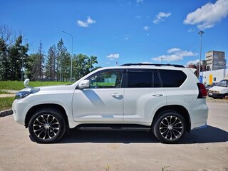 2019 Toyota Land Cruiser Prado 150 Series Рестайлинг 2, белый, 4570000 рублей, вид 3