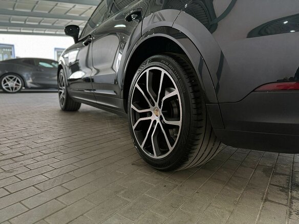 2020 Porsche Cayenne Coupé III, чёрный - вид 9