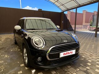 2020 Mini Hatch Cooper III (F55/F56) Рестайлинг, чёрный, 2230000 рублей, вид 1