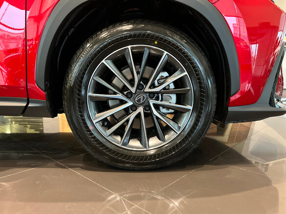 2025 Lexus NX 200 II, красный, 6460000 рублей - вид 17