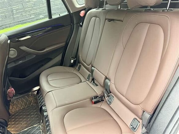 2021 BMW X1 Long 20Li sDrive II (F48) Рестайлинг, белый, 1859200 рублей - вид 10