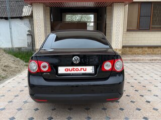 2009 Volkswagen Jetta V, чёрный, 750000 рублей, вид 3