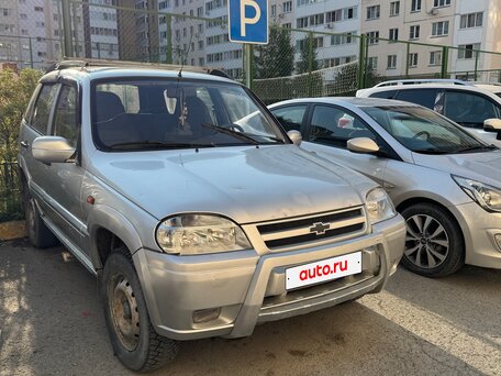 2004 Chevrolet Niva I, серебристый, 340000 рублей, вид 4