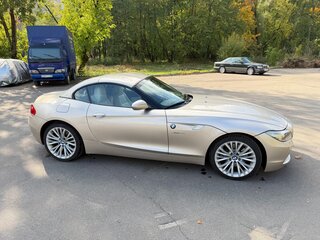2009 BMW Z4 30i II (E89), бежевый, 2800000 рублей, вид 1