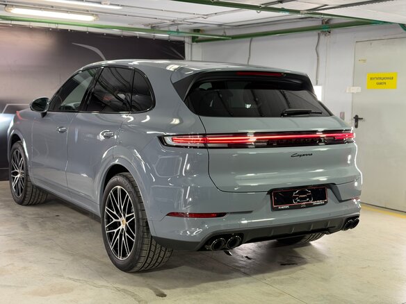 2024 Porsche Cayenne III Рестайлинг, серебристый, 13900000 рублей - вид 12