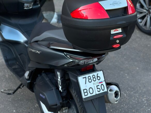 2021 Honda PCX 125, серый, 305000 рублей - вид 6
