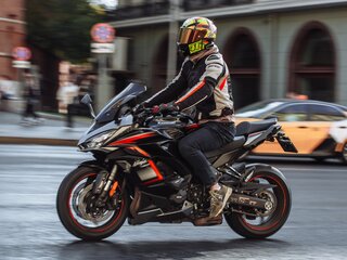 2021 Kawasaki Ninja 1000 SX, чёрный, 1185000 рублей, вид 3