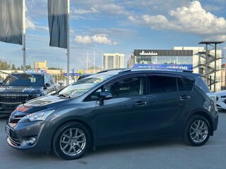Toyota Verso I Рестайлинг