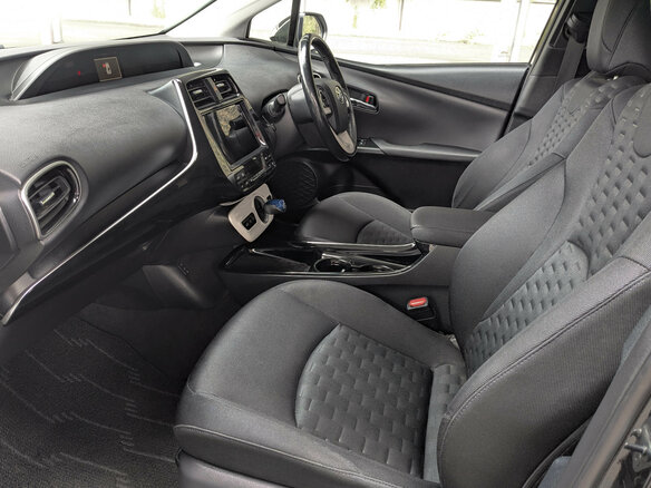 2017 Toyota Prius PHV ZVW52 IV (XW50), чёрный - вид 9