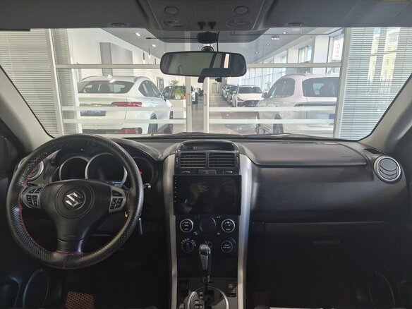 2010 Suzuki Grand Vitara II Рестайлинг, красный - вид 19