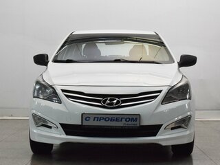 2016 Hyundai Solaris I Рестайлинг, белый, 840000 рублей, вид 2