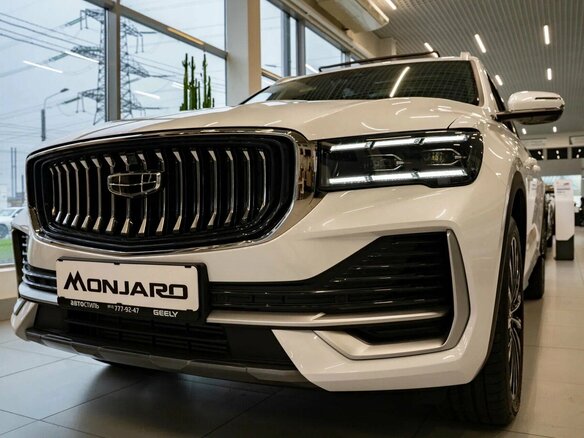 2026 Geely Monjaro I Рестайлинг, белый - вид 2