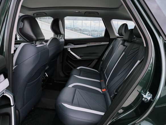 2026 Geely Atlas II, зелёный - вид 7