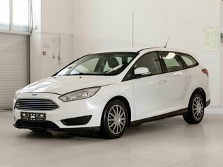2017 Ford Focus III Рестайлинг, белый, 1000000 рублей, вид 3