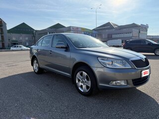 2013 Skoda Octavia II (A5) Рестайлинг, серый, 1365000 рублей, вид 3