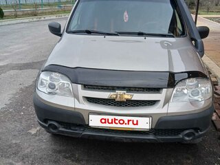 2017 Chevrolet Niva I Рестайлинг, серый, 650000 рублей, вид 1